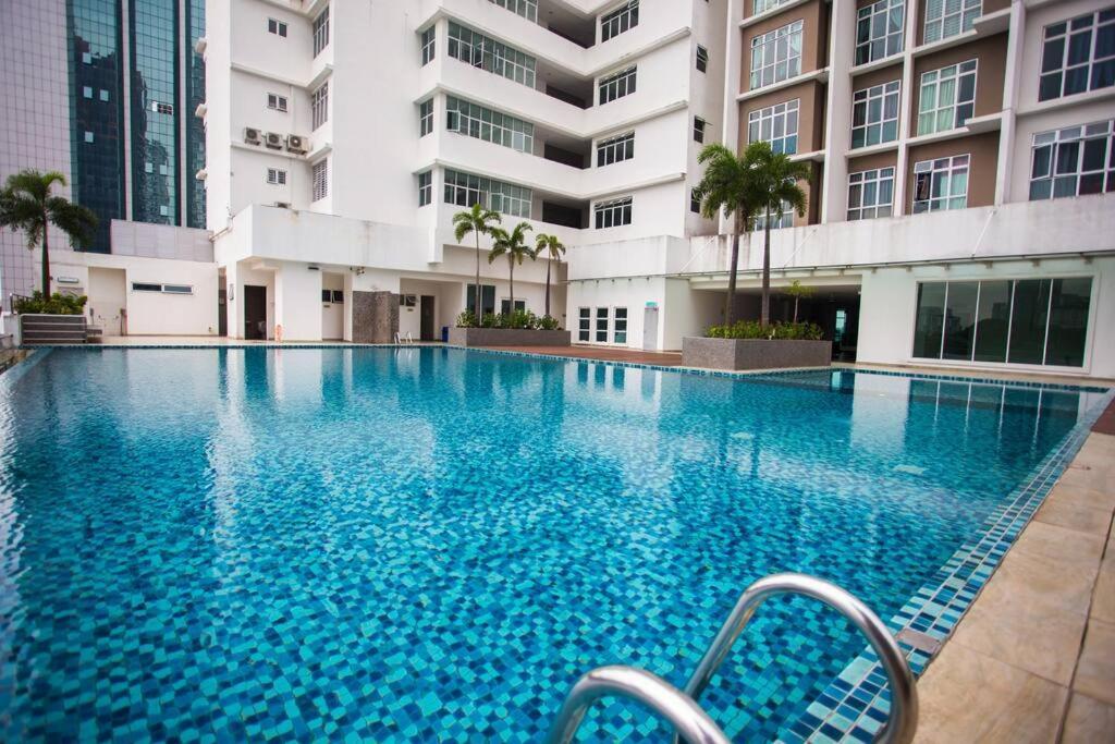 New Skysuites Lovely 2 Bedroom 4-6Pax Johor Bahru Exterior foto